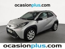 Gris Usado 2024 Toyota Aygo Play Utilitario | 13.519 € (Precio justo)