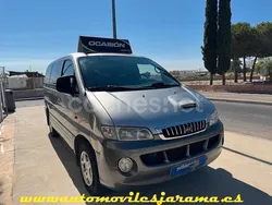Gris / plata Usado 2003 Hyundai H-1 Monovolumen | 8490 €