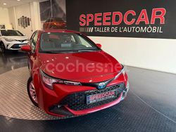 Granate Usado 2024 Toyota Corolla Active Berlina | 26.400 € (Un poco caro)