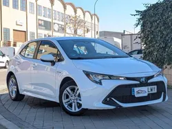 Blanco Usado 2021 Toyota Corolla Business Edition Utilitario | 15.950 € (Precio justo)