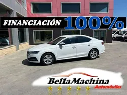 Amarillo Usado 2021 Skoda Octavia Ambition Berlina | 14.975 € (Precio justo)