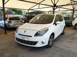 Blanco Usado 2011 Renault Grand Scénic III Dynamique Monovolumen | 8000 € (Precio justo)