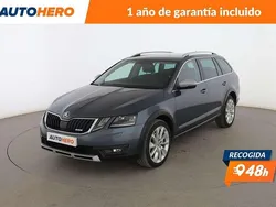 Gris Usado 2019 Skoda Octavia Scout 4x4 Familiar | 19.299 € (Caro)