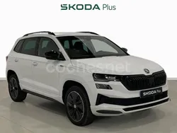 Blanco Usado 2023 Skoda Karoq SportLine SUV | 27.990 € (Precio justo)