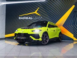 Verde Usado 2024 Lamborghini Urus SUV | 425.000 €