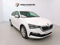 Blanco metalizado Usado 2023 Skoda Scala Ambition Utilitario | 15.900 € (Buen precio)