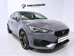 Gris / plata Usado 2024 Cupra Leon Berlina | 27.900 € (Precio justo)