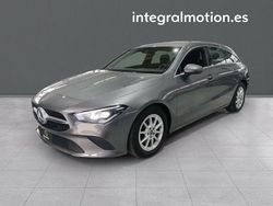 Gris Usado 2021 Mercedes CLA200 Shooting Brake Familiar | 27.480 € (Precio justo)