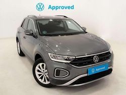 Gris Usado 2024 VW T-Roc Life SUV | 24.850 € (Un poco caro)