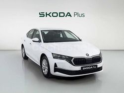 Blanco Usado 2025 Skoda Octavia Selection Berlina | 28.900 € (Buen precio)