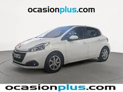 Blanco Usado 2015 Peugeot 208 Active Utilitario | 8990 € (Caro)