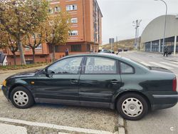Verde Usado 1997 VW Passat Comfortline Berlina | 2200 €