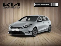Gris Usado 2024 Kia Ceed Style Familiar | 23.490 € (Caro)