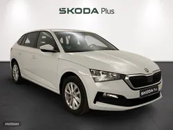 Blanco Usado 2024 Skoda Scala Selection Utilitario | 19.980 € (Un poco caro)