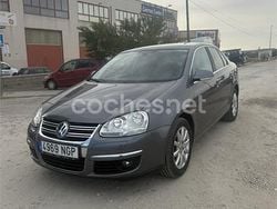Gris / plata Usado 2007 VW Jetta Trendline Berlina | 5500 € (Un poco caro)