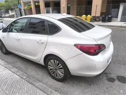 Blanco Usado 2015 Opel Astra Elegance Berlina | 3500 € (Super precio)