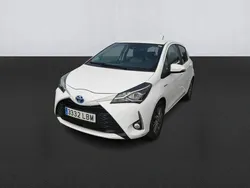 Blanco Usado 2019 Toyota Yaris Hybrid Active Berlina | 14.400 € (Precio justo)