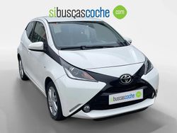Blanco Usado 2017 Toyota Aygo X-play Utilitario | 9990 € (Precio justo)