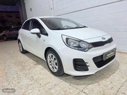 Blanco Usado 2016 Kia Rio Berlina | 6900 € (Buen precio)