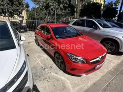 Rojo Usado 2017 Mercedes CLA220 Shooting Brake Urban Familiar | 21.900 € (Precio justo)