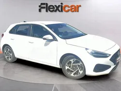 Blanco Usado 2024 Hyundai i30 Berlina | 18.590 € (Precio justo)