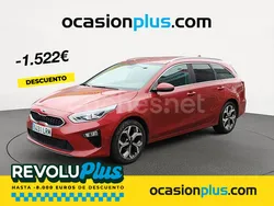 Rojo Usado 2021 Kia Ceed Berlina | 16.850 € (Precio justo)
