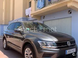 Gris / plata Usado 2018 VW Tiguan SUV | 20.700 € (Un poco caro)