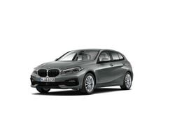 Gris Usado 2024 BMW 118 Comfort Edition Utilitario | 28.900 € (Buen precio)