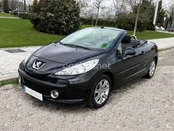 Negro Usado 2007 Peugeot 207 CC Descapotable | 5495 € (Precio justo)
