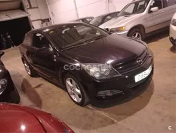 Negro Usado 2005 Opel Astra GTC Sport Berlina | 2500 € (Buen precio)