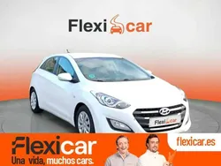 Blanco Usado 2016 Hyundai i30 Berlina | 8790 € (Precio justo)