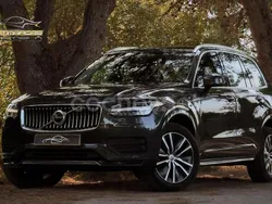 Gris / plata Usado 2022 Volvo XC90 Core SUV | 39.900 € (Precio justo)