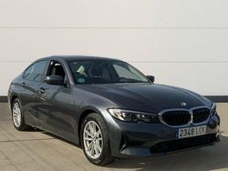 Gris / plata Usado 2019 BMW 318 Executive Berlina | 24.900 € (Un poco caro)