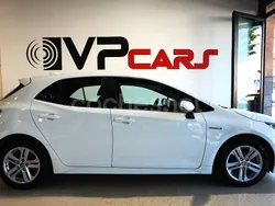 Blanco Usado 2021 Toyota Corolla Active Berlina | 16.490 € (Super precio)