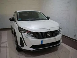 Usado 2022 Peugeot 3008 Allure SUV | 25.640 €