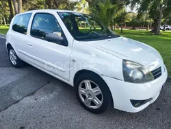 Blanco Usado 2007 Renault Clio II Authentique Berlina | 1990 € (Super precio)
