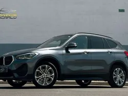 Gris Usado 2021 BMW X1 Advantage SUV | 24.500 € (Precio justo)