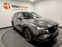 Gris / plata Usado 2024 Mazda CX-5 Center-Line SUV | 32.990 € (Precio justo)