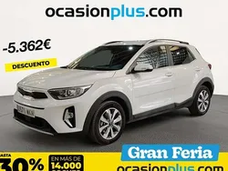 Blanco Usado 2023 Kia Stonic SUV | 19.628 € (Precio justo)