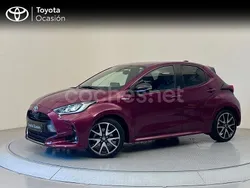 Rojo Usado 2021 Toyota Yaris Hybrid Style Berlina | 20.200 € (Precio justo)