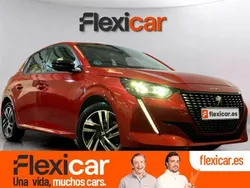Rojo Usado 2023 Peugeot 208 Allure Utilitario | 13.490 € (Precio justo)