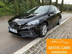 Negro Usado 2015 Volvo V40 CC Momentum Familiar | 12.990 € (Precio justo)