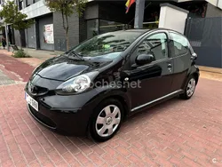Negro Usado 2009 Toyota Aygo Connect Style Utilitario | 5300 € (Precio justo)