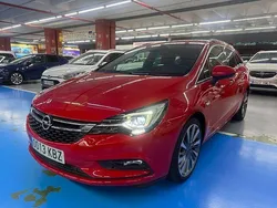 Rojo Usado 2017 Opel Astra Excellence Familiar | 13.990 € (Caro)