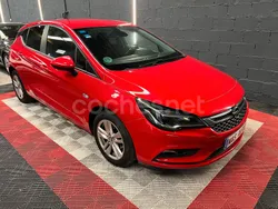 Rojo Usado 2017 Opel Astra Selective Berlina | 7990 € (Precio justo)