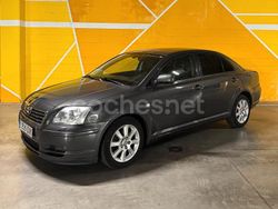 Gris / plata Usado 2006 Toyota Avensis Executive Familiar | 4449 € (Precio justo)