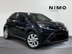 Negro azabache Usado 2023 Toyota Aygo X Play SUV | 15.400 €