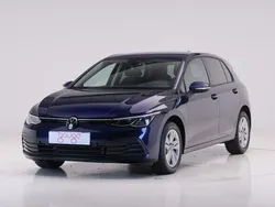 Azul Usado 2023 VW Golf VIII Life Berlina | 26.390 € (Un poco caro)