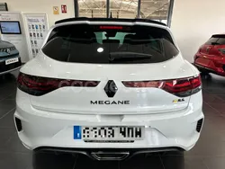 Blanco Usado 2023 Renault Mégane IV Trophy Berlina | 42.000 €