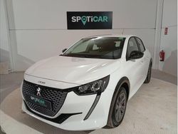 Blanco Usado 2023 Peugeot e-208 Active Utilitario | 25.500 € (Caro)